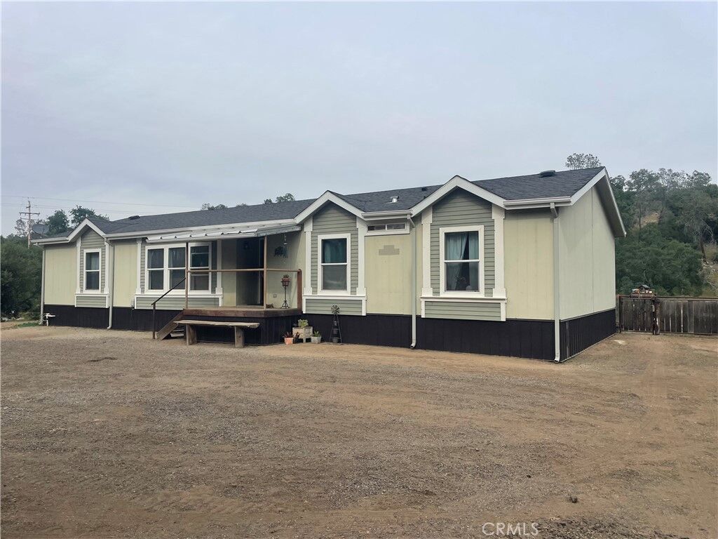 Property Photo: 32791 Road 416 CA 93614