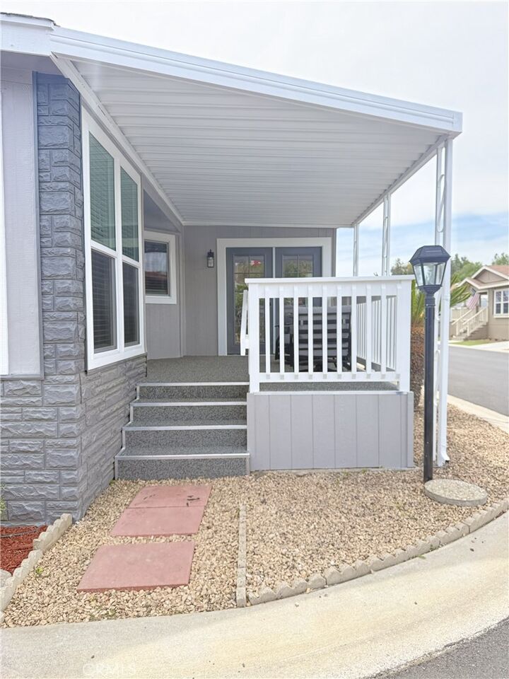 Property Photo: 4000 Pierce Street 110 CA 92504