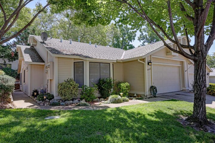 Property Photo:  2222 Country Villa Court 34  CA 95603 