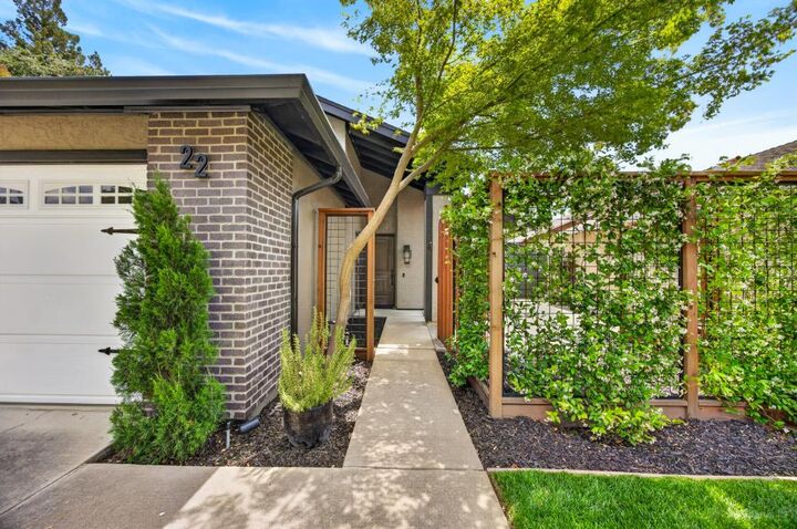 Property Photo:  22 Seaside Court  CA 95831 