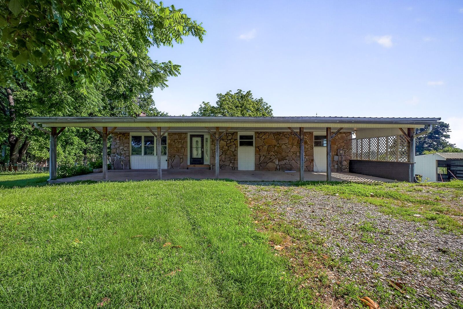 Property Photo:  5267 E Green Hill Rd  TN 38581 
