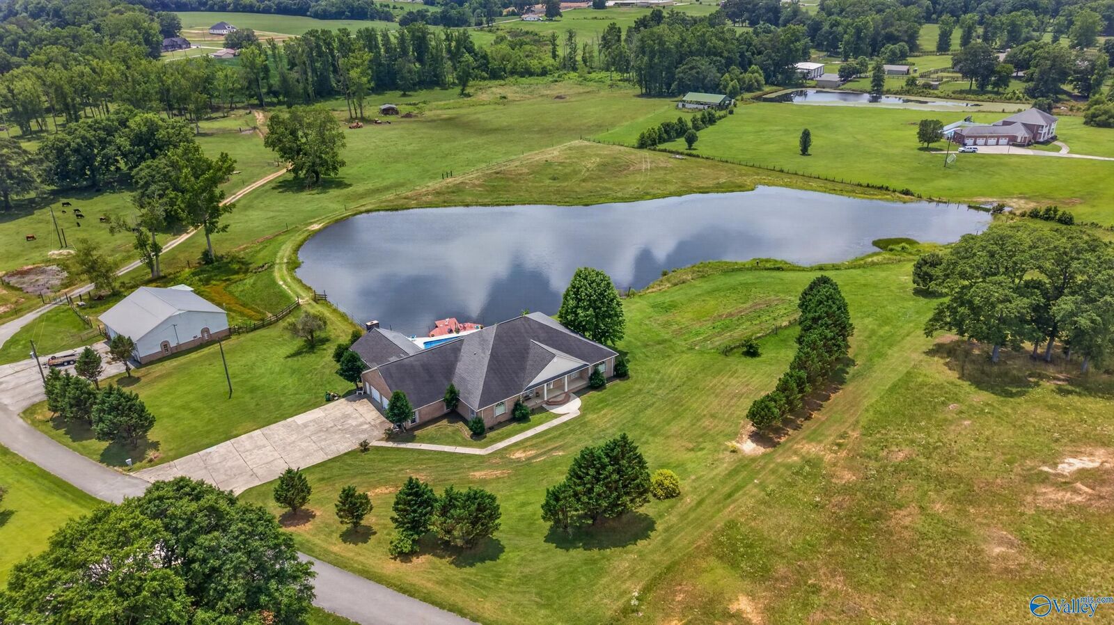 Property Photo: 383 Ross Road AL 35956
