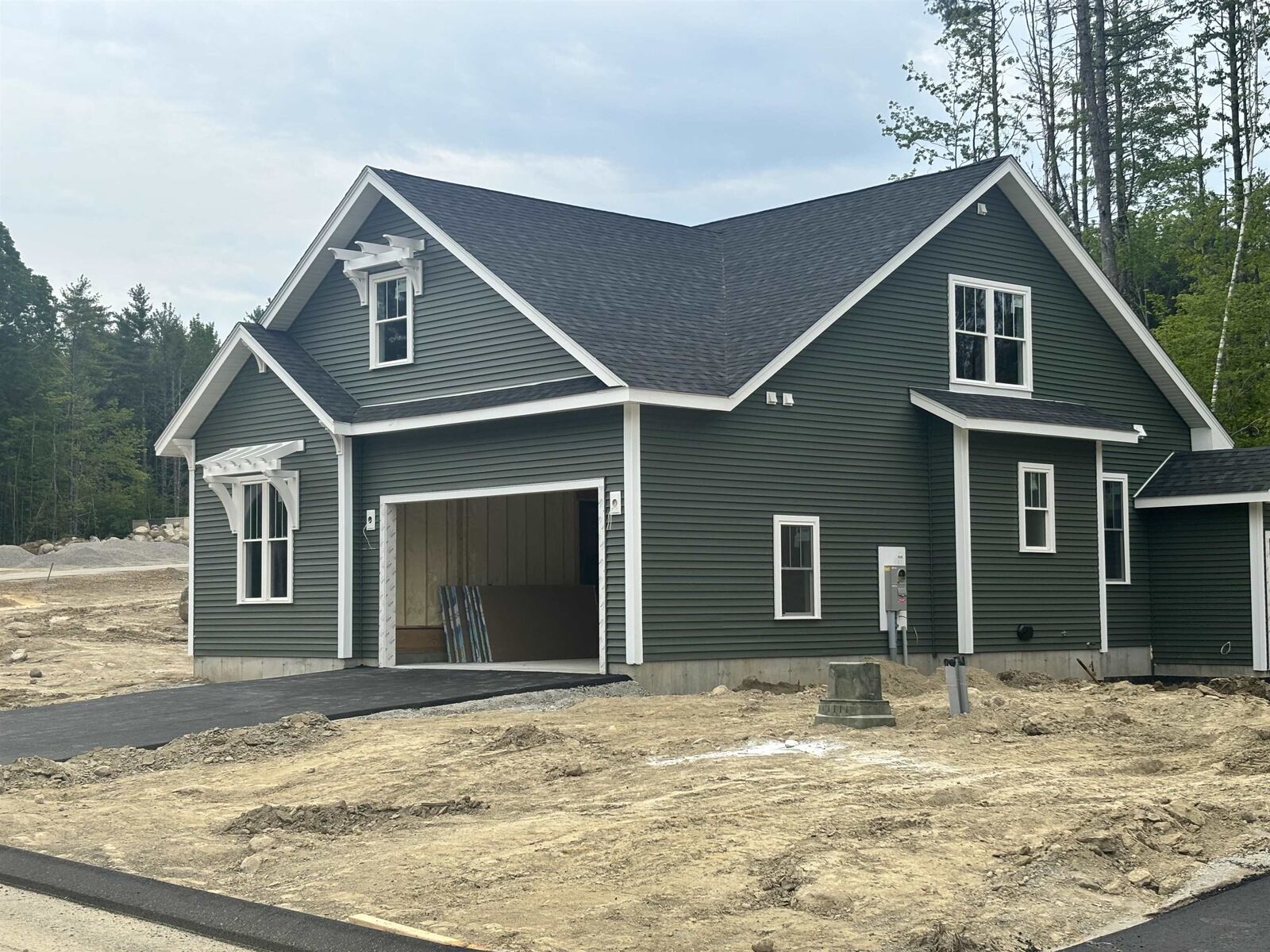 Property Photo: 103 Lady Walsingham Way NH 03246