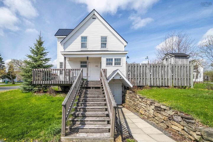 Property Photo: 102 North Foord Street NS B0K 1S0