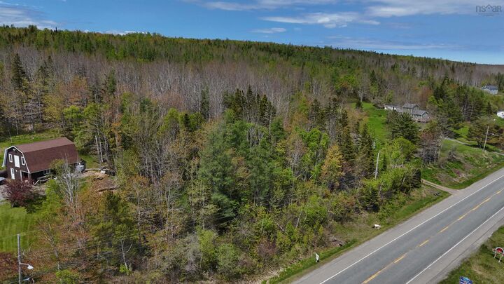 105 Highway — photo 1