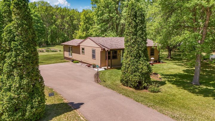 Property Photo:  37713 190th Avenue  MN 56310 