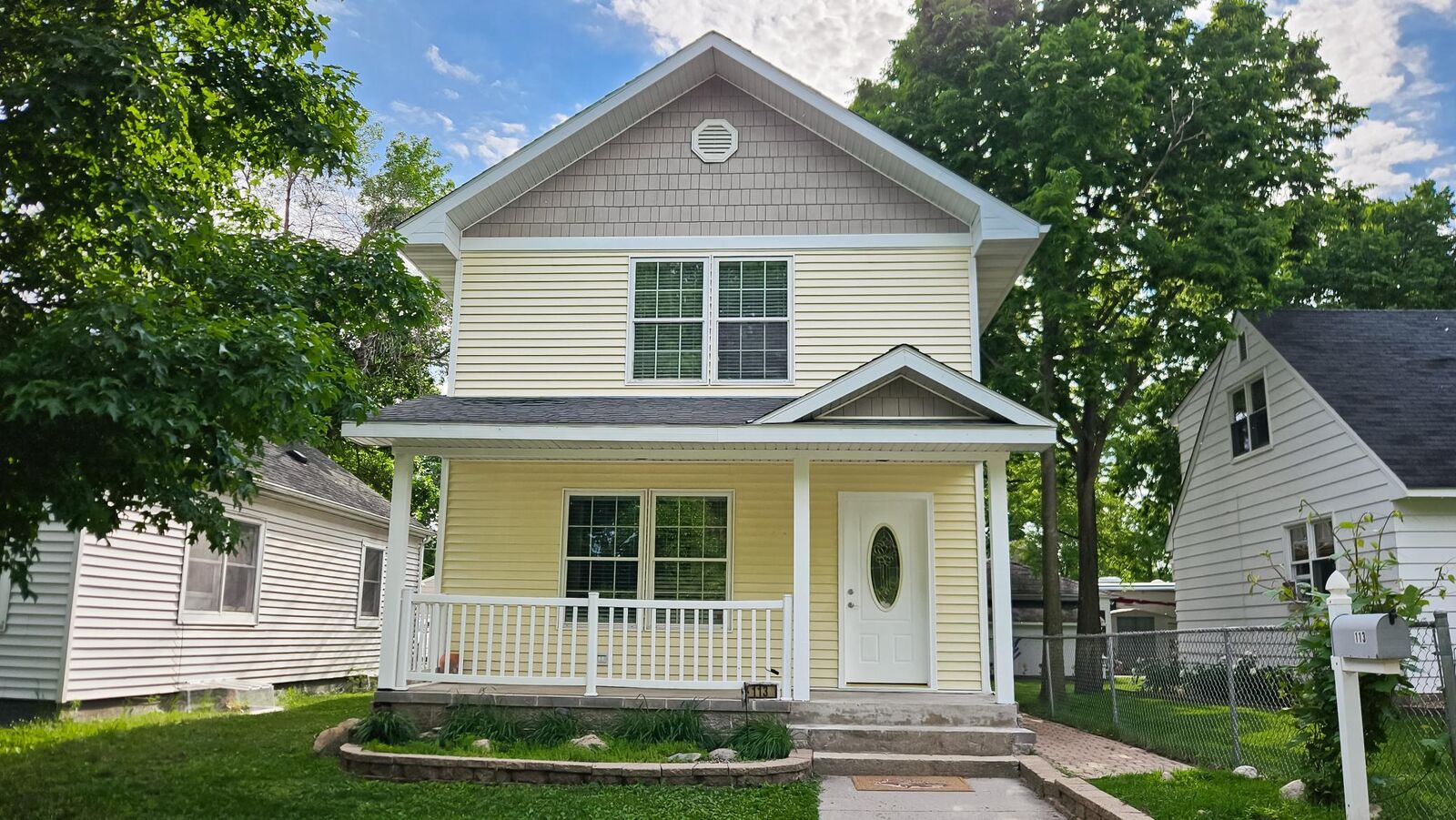 Property Photo:  113 N Ash Street  MN 55318 