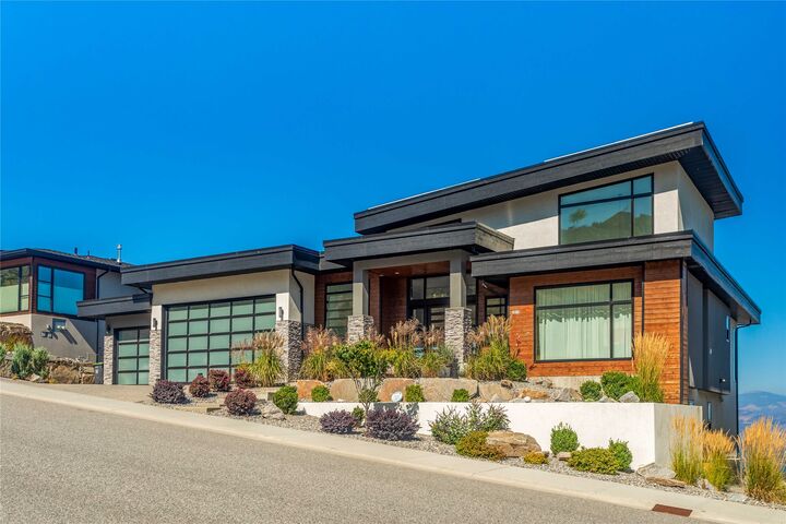 Property Photo: 1016 Clarance Avenue BC V1W 5M6