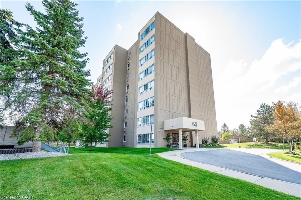 Property Photo:  65 Highland Crescent 804  ON N2M 5M8 