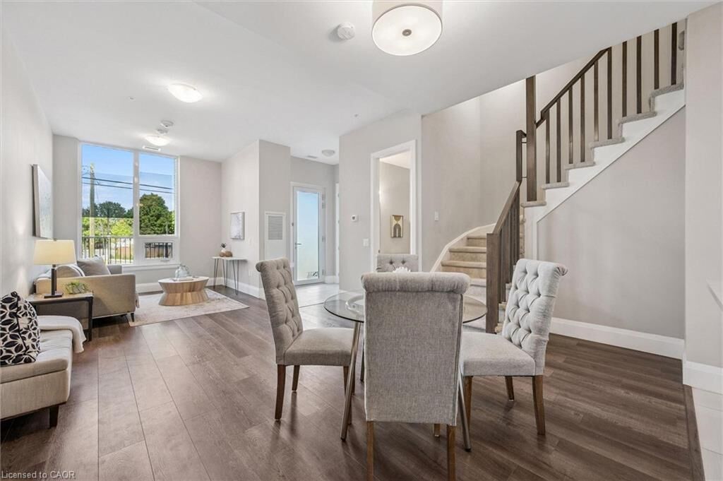 Property Photo:  73 Arthur Street S 103  ON N1E 0S6 