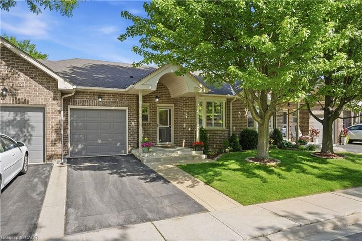 Property Photo:  53 Greentrail Drive  ON L0R 1W0 