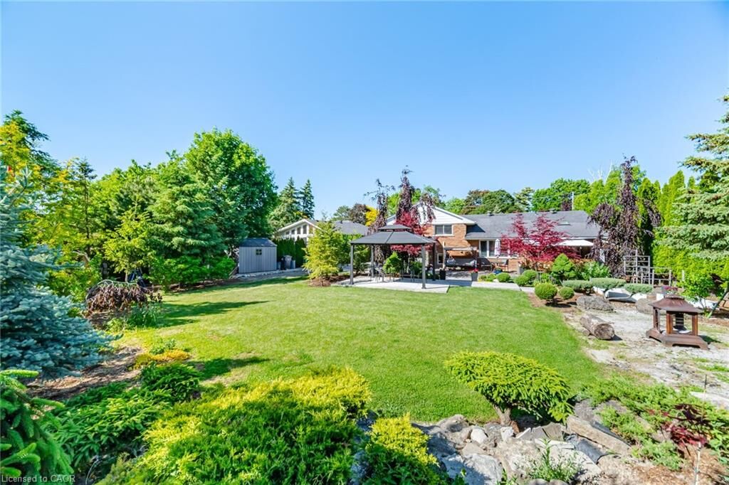 Property Photo:  14 Plainsman Road  ON L5N 1C5 