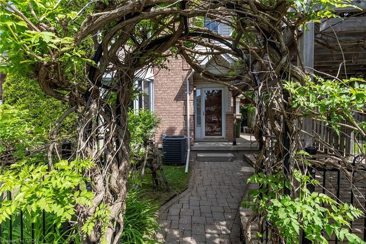 Property Photo:  41 Valridge Drive  ON L9G 4Y7 
