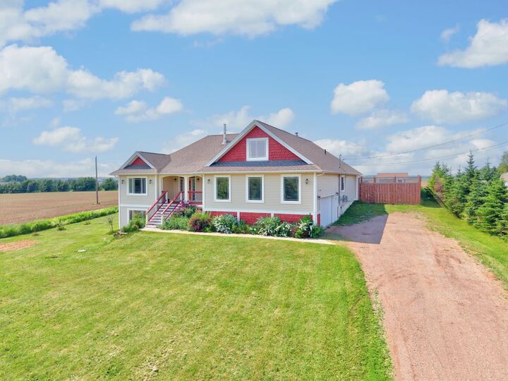 Property Photo: 749 City View Drive PE C1B 0V9