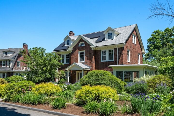 Property Photo:  42 Fairmont Street  MA 02478 