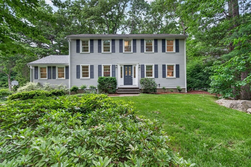 Property Photo:  2 Ridge Hill Way  MA 01810 