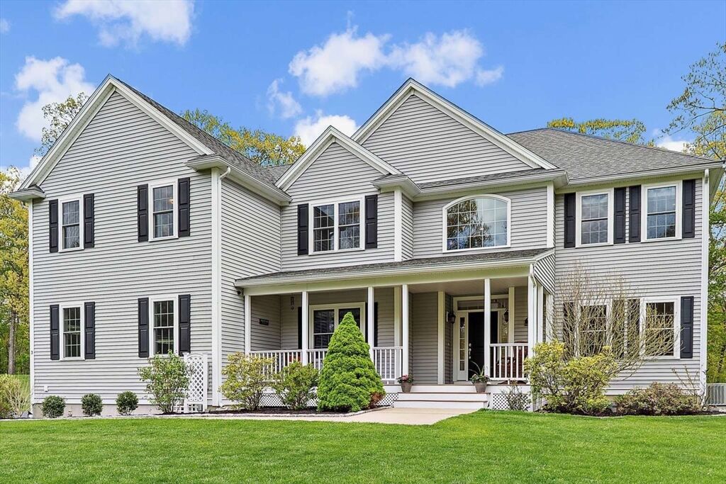 Property Photo:  3 Notch Dr  MA 01886 