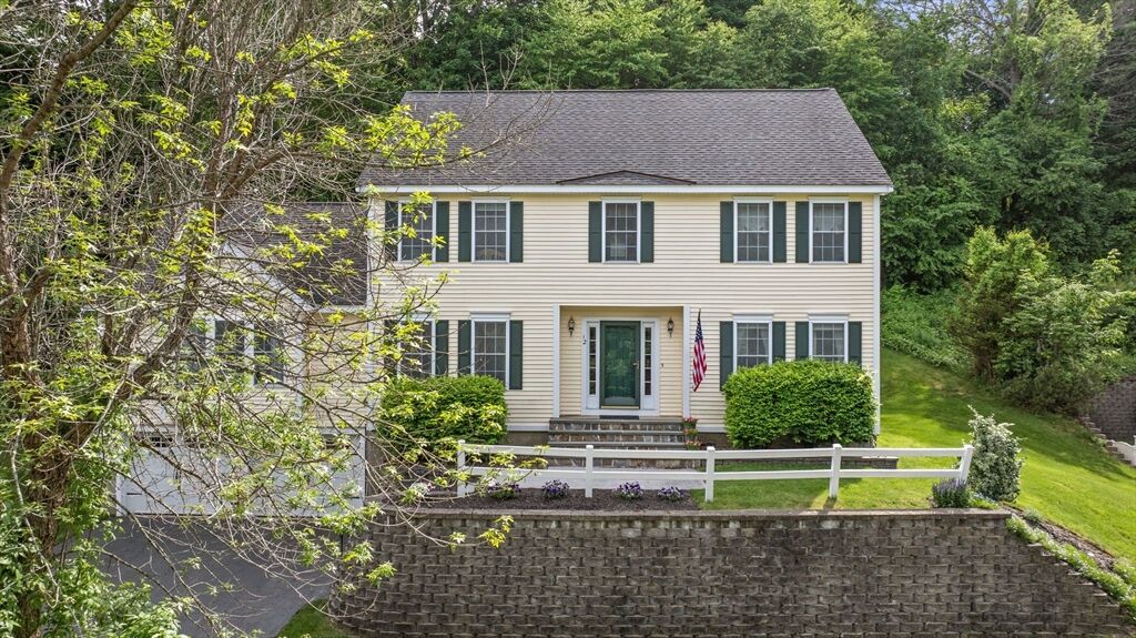 Property Photo:  12 Olde Taverne Lane  MA 01913 