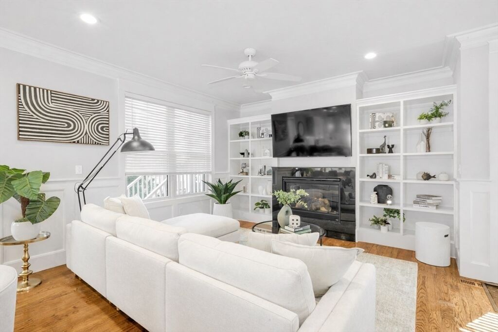 Property Photo: 17 June 2 MA 02131