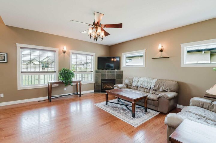 Property Photo: 7925 Carriage Lane Drive AB T8X 0G4