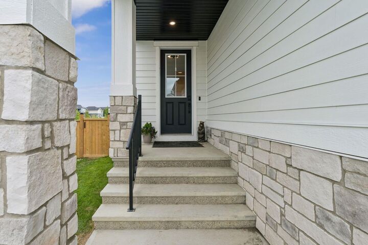 Property Photo:  80 Sunrise Heath  AB T4C 3C5 