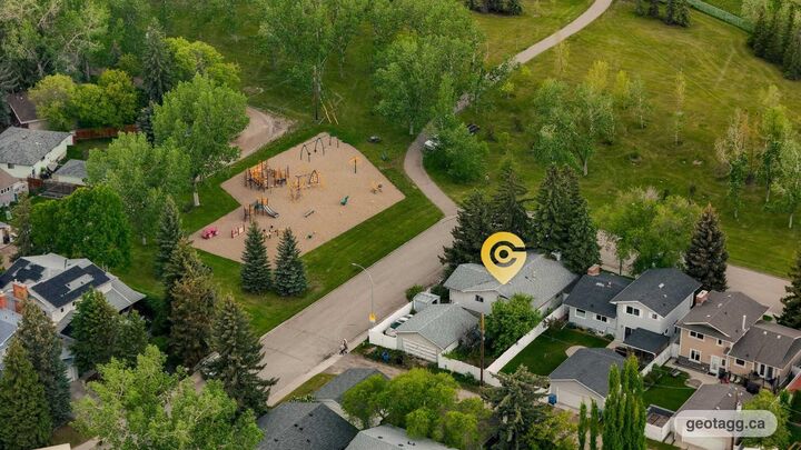 Property Photo:  4824 Vegas Way NW  AB T3A 1W1 