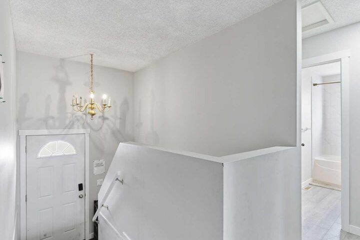 Property Photo: 3811 14 Avenue NE AB T2A 4A5