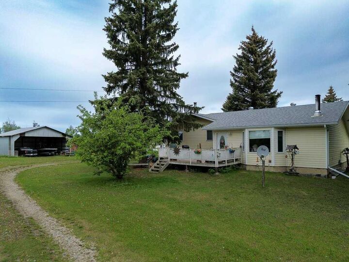 Property Photo: 64016 Twp Rd 40-1A Township AB T4T 2A1