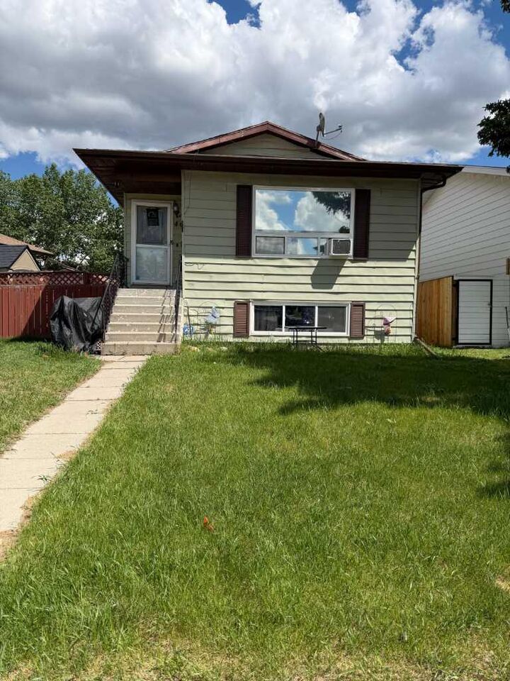 46 Greenham Drive — photo 1