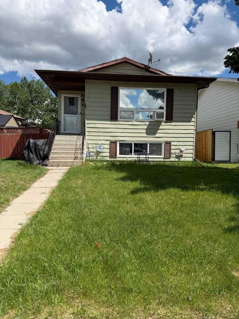 Property Photo: 46 Greenham Drive AB T4P 2K3