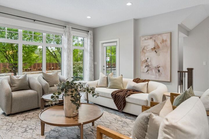 512 Memorial Drive NW — photo 1