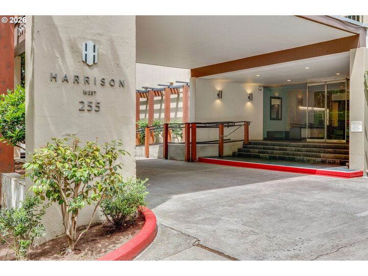 Property Photo: 255 SW Harrison St 8 E OR 97201