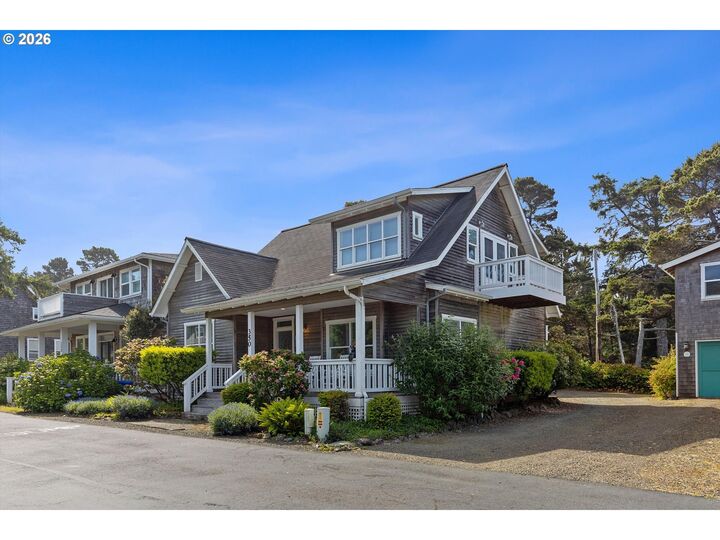 Property Photo:  350 Bella Beach Dr  OR 97341 