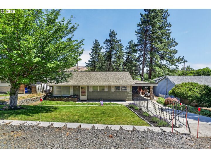 Property Photo:  3331 W 13th St  OR 97058 