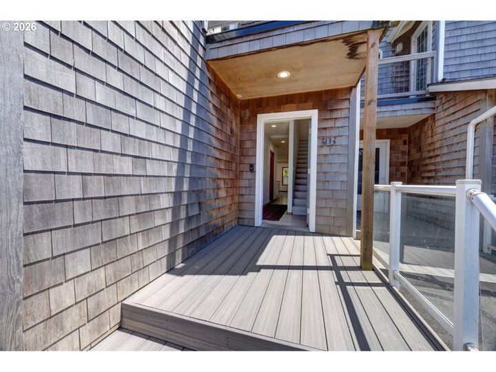 Property Photo:  303 Avenue C  OR 97138 
