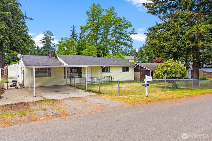 Property Photo:  1624  Hume Street S  WA 98444 