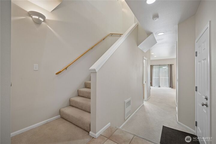 Property Photo:  4901  Lake Place S 29B  WA 98055 