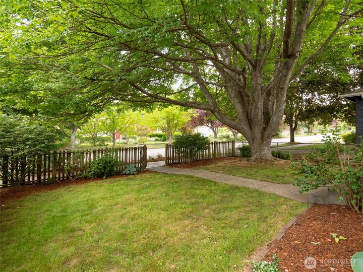 Property Photo:  4718  49th Avenue SW  WA 98116 