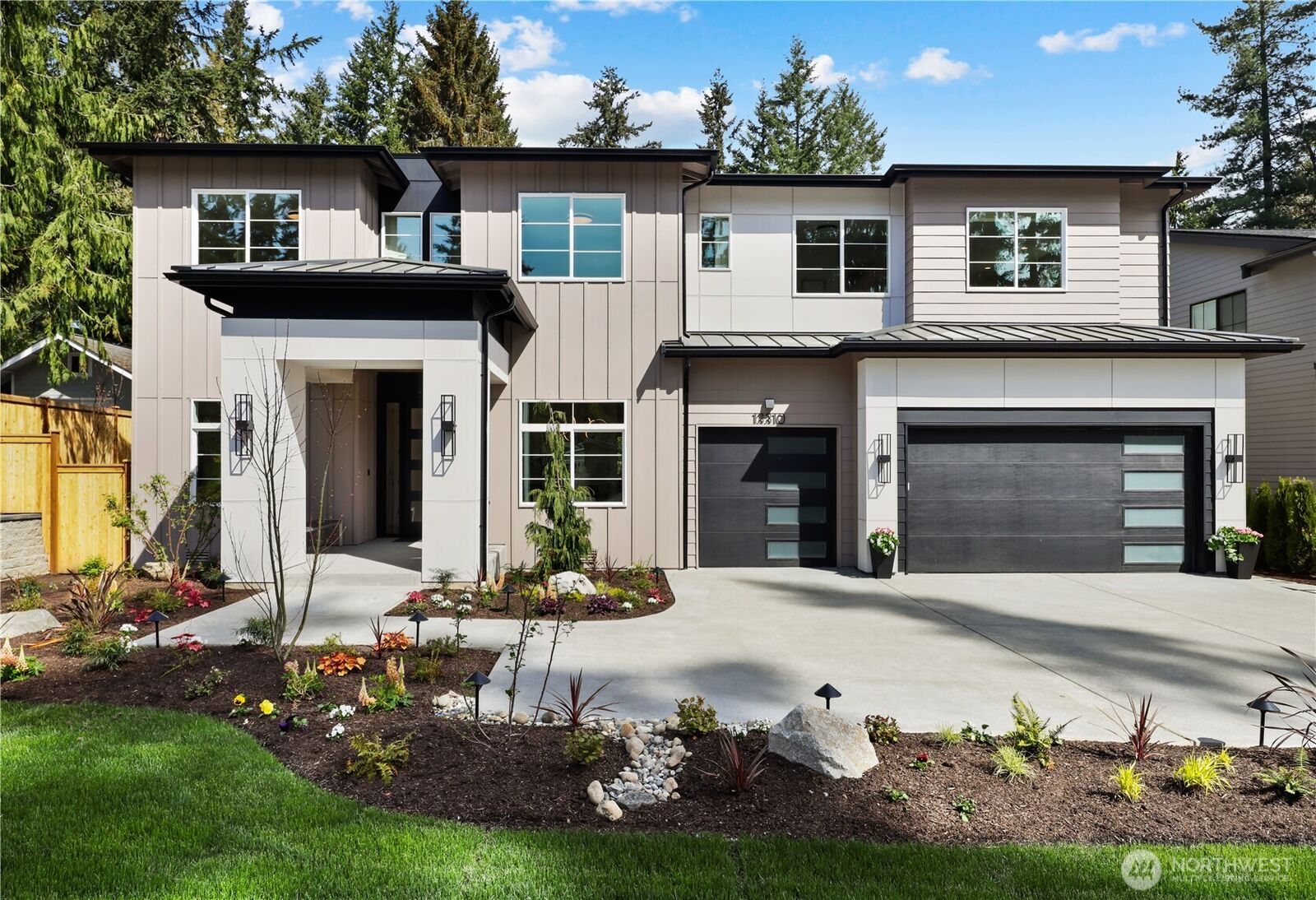 Property Photo:  13310 NE 112th Place  WA 98052 