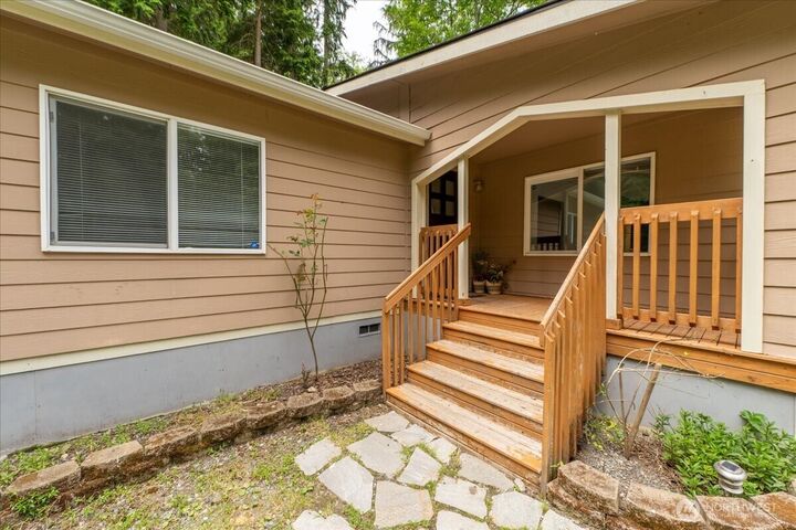 Property Photo: 2579 Green Acres Lane WA 98277
