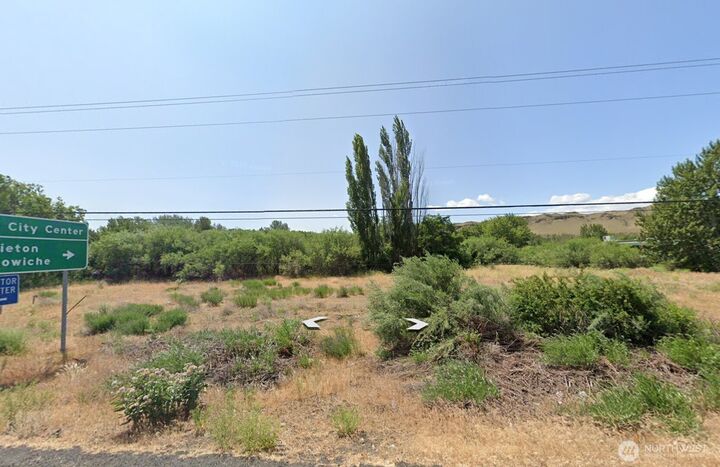 Property Photo:  10812  Highway 12  WA 98937 