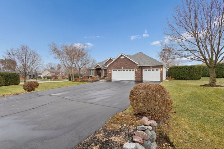 Property Photo: 638 Merrion Road IL 61073