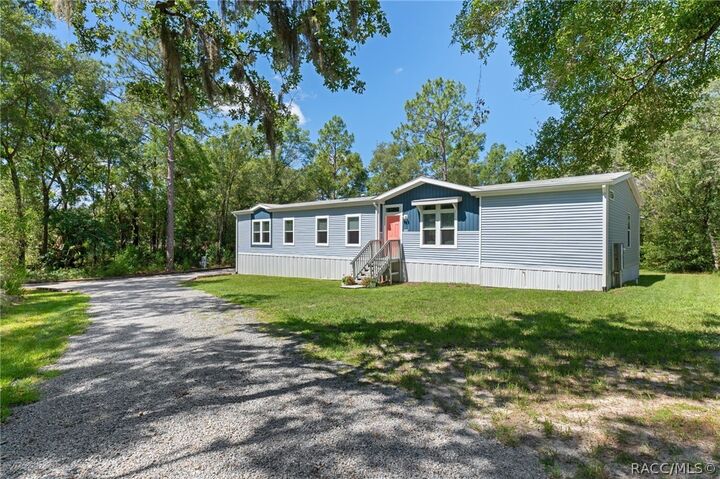 Property Photo:  2220 N Donovan Avenue  FL 34428 