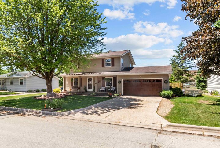 Property Photo:  1147 Green Acres Lane  WI 54956 