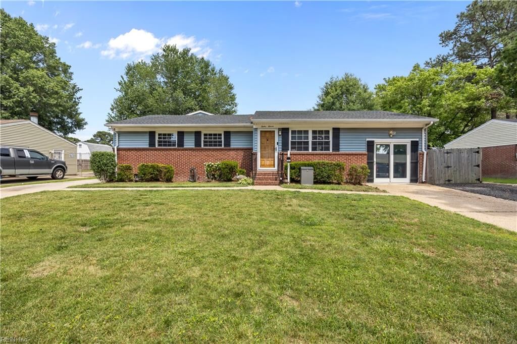 Property Photo:  1211 Jewell Ave  VA 23701 