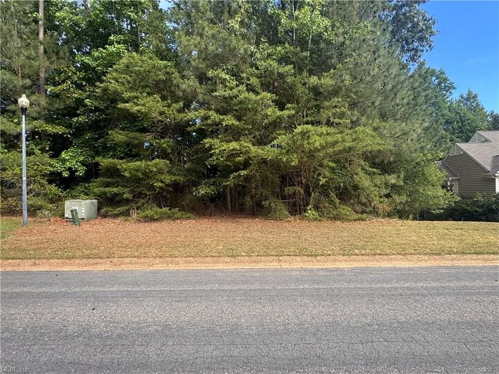 Property Photo: 9915 E Cork Rd VA 23168