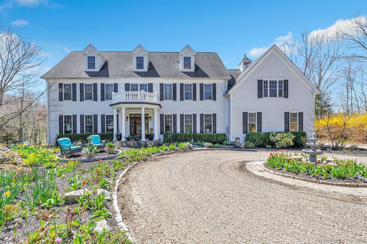 Property Photo:  25 Starrs Ridge Road  CT 06896 