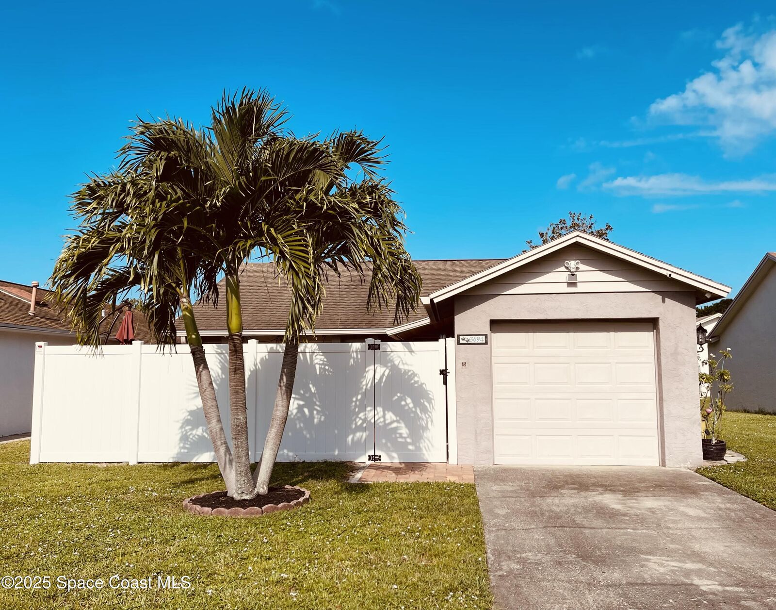 Property Photo: 3694 Hardwood Court FL 32935