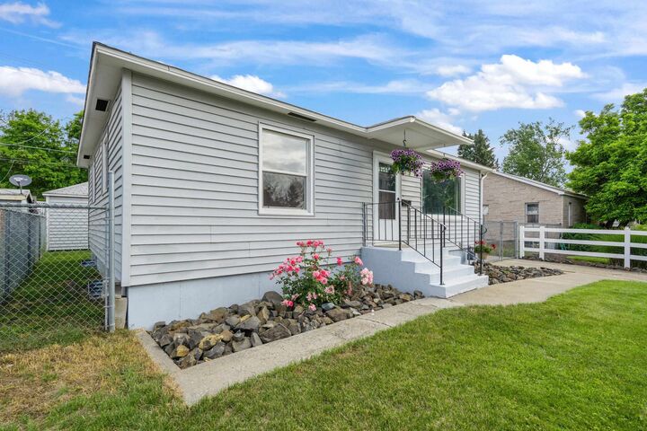 Property Photo:  4117 E Frederick Ave  WA 99217 