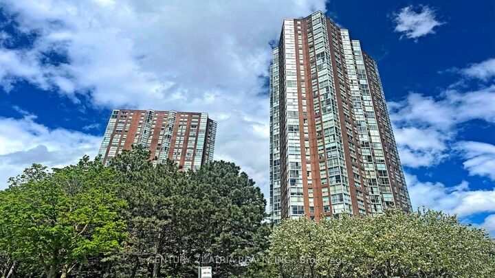 Property Photo: 5 Concorde Place 2502 ON M3C 3M8